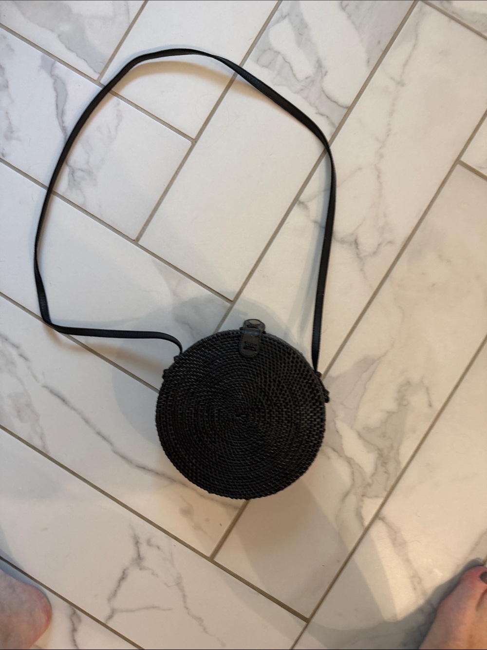 Black Round Woven Bag - Women